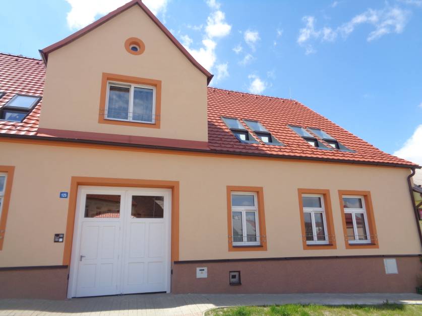 Přestavba domu na pečovatelské byty 