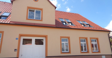 Přestavba domu na pečovatelské byty